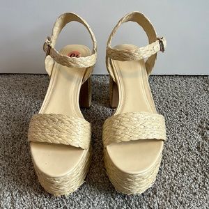Bershka Raffia platform Sandals